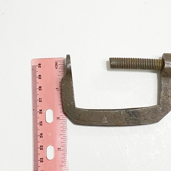 Vintage Metal Vise Clamp - Picture 2 of 5